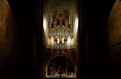 Orgue de tribune église abbatiale de Gellone Saint Guilhem le Désert