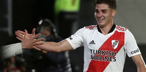 La Noche Soñada Del Alcanzapelotas De River El Festejo Con Los