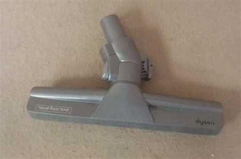 Насадка для пылесоса dyson Hard floor tool | Festima.Ru – частные ...