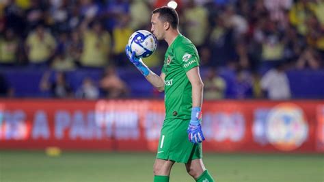 Club América Agustín Marchesín compara a Guillermo Ochoa con Messi y