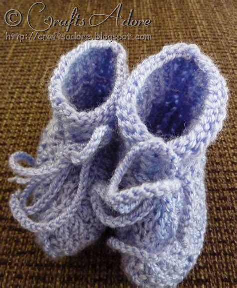 CraftsAdore: Cute Stay On Baby Booties Free Knitting Pattern