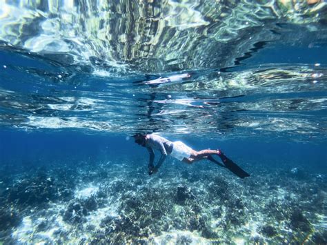 Soñar con Nadar en Agua Profunda