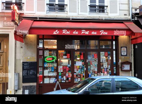 La Vue Extérieure Du Restaurant Français Traditionnel Le Roi Du Pot Au