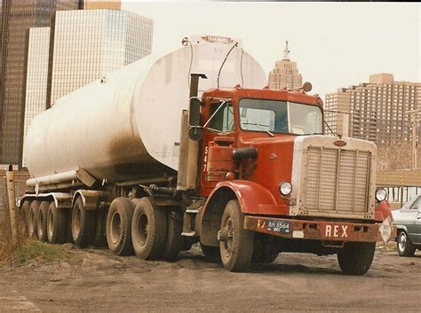 Peterbilt 349 Rex Heavy Spec Axle Back Pete In Downtown Flickr