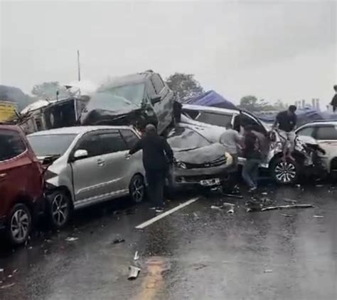 4 Fakta Kecelakaan Maut KM 92 Tol Cipularang