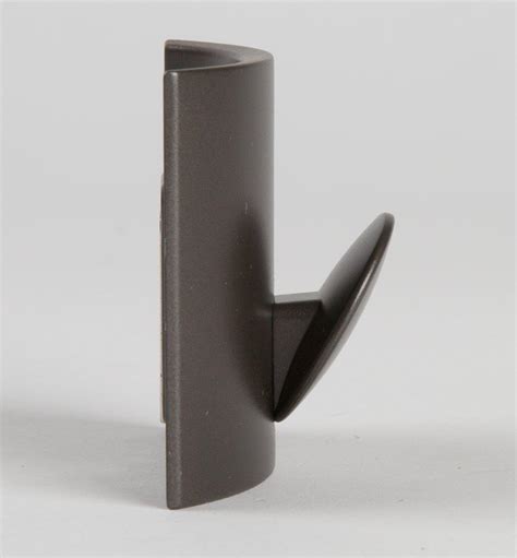 Novecentro Triple Hook - Lee Valley Tools