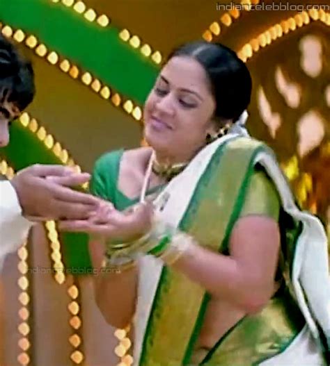 Jothika Saravana Tamil Movie 15 Hot Saree Navel Hd Caps Indiancelebblog