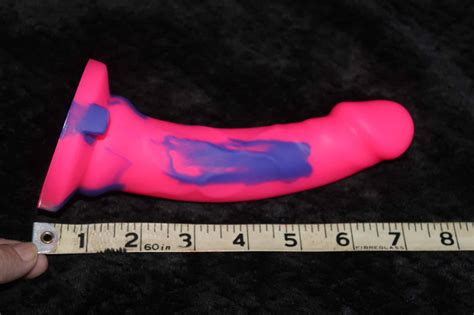 Lifelike Lover Luxe Realistic Multicolored Silicone Dildo Review Tried Tested