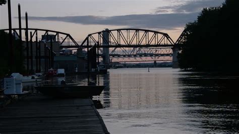 Bridge over the Water at night in Louisville, Kentucky image - Free ...