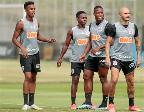 Direto do CT treino tático Timão encerra preparação para encarar