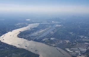 Have your say on future of Thames Estuary flood risk - GOV.UK