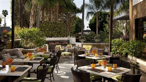 Photo of Contemporary Restaurant Patio