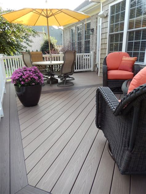 AZEK Kona and Sedona rich brown brown composite deck colors + stunning ...