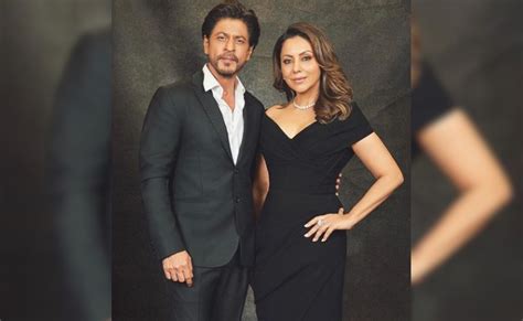 Shah Rukh Khan Hospitalised Due To Heat Stroke Visited By Gauri Khan In Ahmedabad Totta News