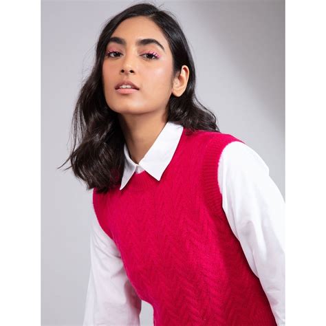 Buy Twenty Dresses By Nykaa Fashion Hot Pink Solid Crew Neck Sleeveless Sweater Top L Online