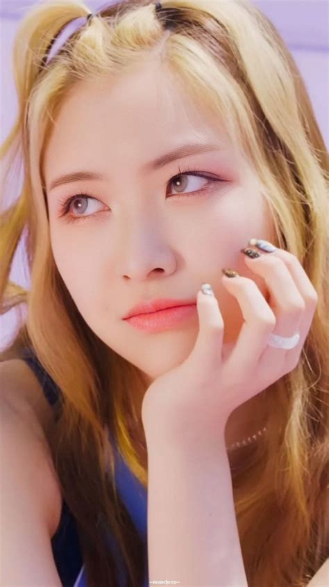 Hot Sexy Maya Kawachi Bikini Pics