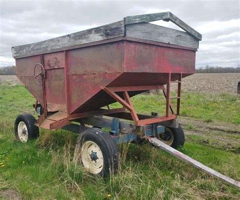 This Item Selling Absolute Bushel Gravity Wagon Used To Store