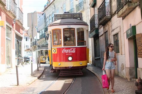 Tram no 563 in Rua dos Poiais de São Bento Lisboa Ernst Kers Flickr