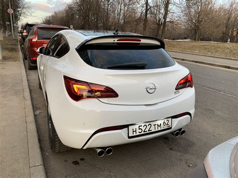 Замена задних фонарей на LED Opel Astra J GTC 1 4 л 2012 года