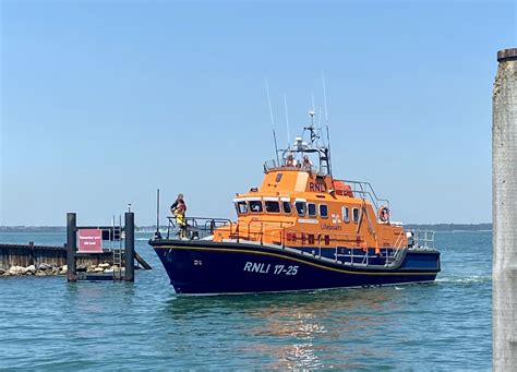 Yarmouth Rnli Rescue Capsized Kayaker Rnli