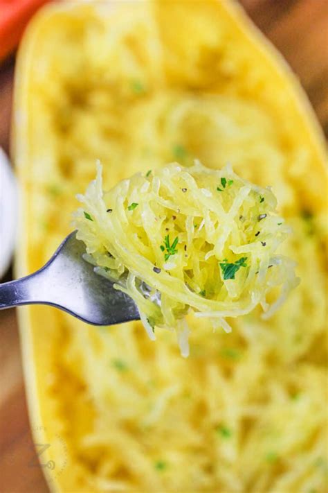 how to make spaghetti squash in the microwave