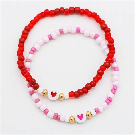 Seed Bead Heart Bracelet Red Average 7 Inches In 2021 Beaded