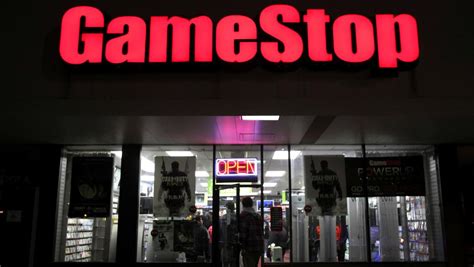 Jeff Macke: GameStop is 'a dump truck of a company'