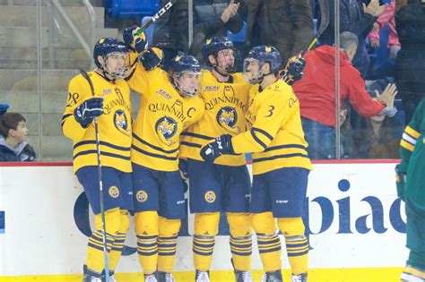 Quinnipiac men's ice hockey crushes St. Lawrence 6-1 - Q30 Television