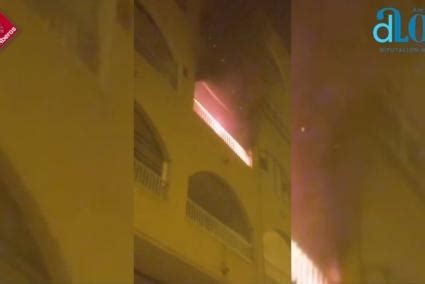 Desalojadas 15 Personas De Un Edificio De Torrevieja Tras Incendiarse