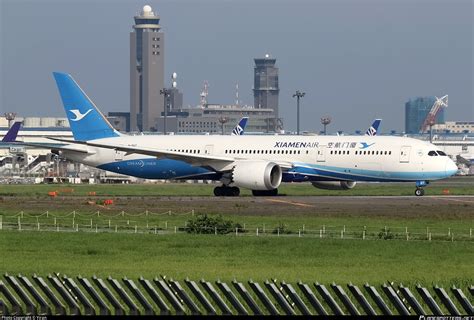 B Xiamen Airlines Boeing Dreamliner Photo By Yiran Id