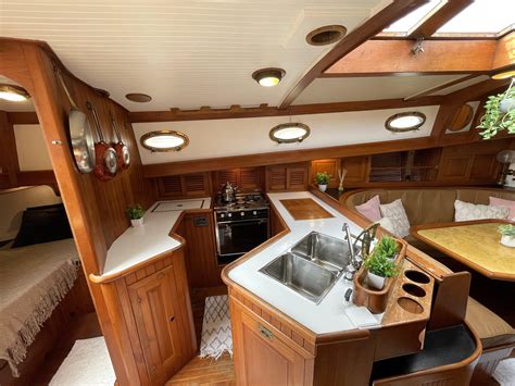 1980 Hans Christian 38t Yacht Sales West