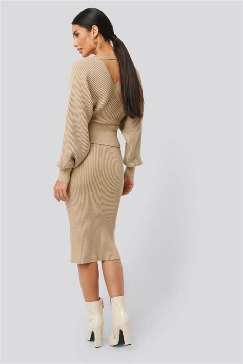 Hot Sexy Karina Tschary Bikini Pics