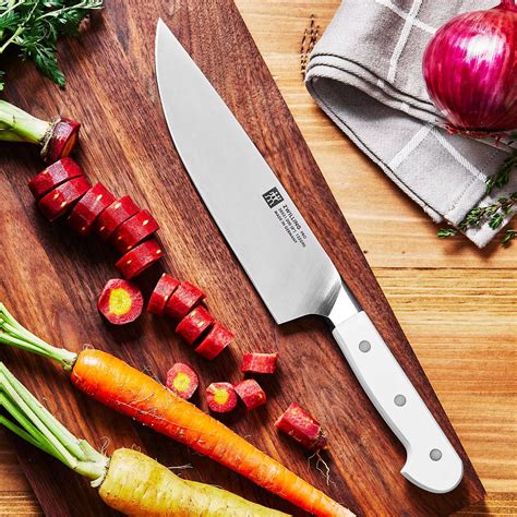 Zwilling J A Henckels Pro Le Blanc Chefs Knife 8 Sur La Table