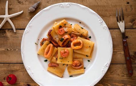 Come Fare I Paccheri Con Calamari E Gamberi Come Fare Cosa Fare