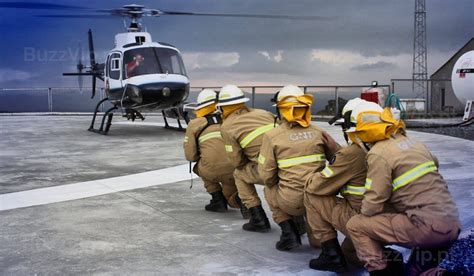 Mergulhadores já encontraram ocupantes do helicóptero que caiu no Rio Douro