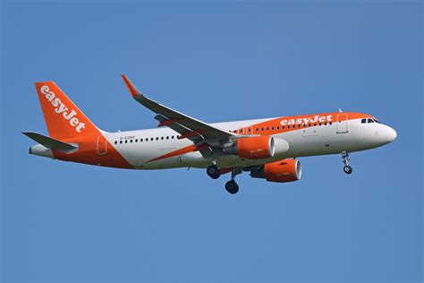 Airbus A G Ezrx Easyjet Uk C N Built Se Flickr