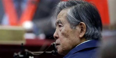 Ex presidente peruano Alberto Fujimori sai da prisão após receber