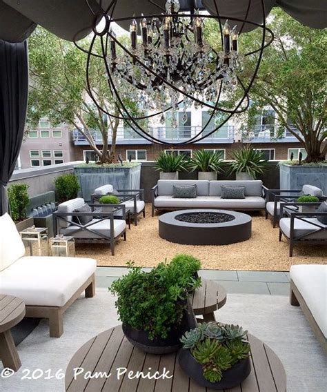 RH Austin rooftop garden showcases contemporary outdoor furniture ...