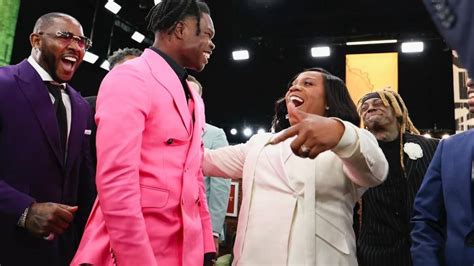 When Travis Hunter Bought His Mother Her Dream Home In Georgia With His