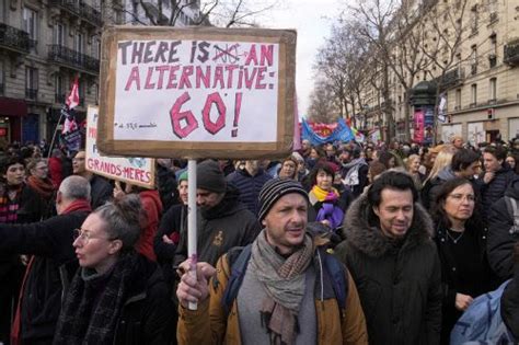 Hunderttausende Demonstrierten In Frankreich Erneut Gegen