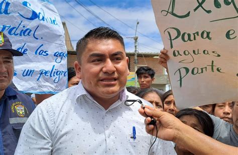 Pobladores Del Distrito De La Unión Bloquean Carretera Para Exigir La