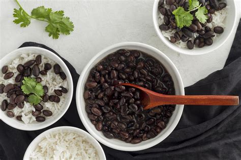 É preciso deixar o feijão de molho antes de cozinhar NUTRINDO