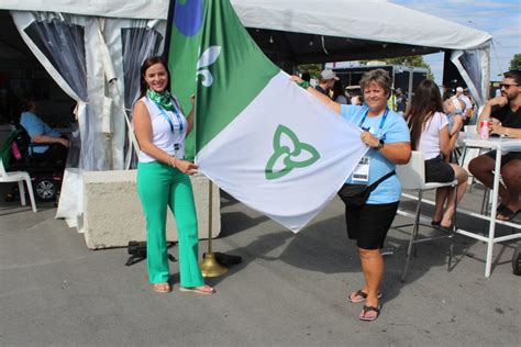 La Députée Kusendova Visite Le Pavillon Francophone Des Jeux Dété Du