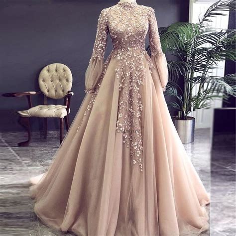 Arabic Muslim Evening Dresses Long Sleeves Appliques Flowers Beading