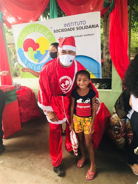 Instituto Sociedade Solidária e parceiros entregam brinquedos e cestas