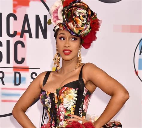 Cardi B Calls Out Nicki Minajs Barbz As Money Leaks Online Metro News