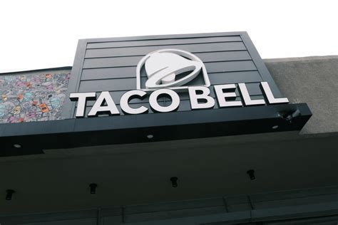 Taco Bell Opens Futuristic Story Drive Thru With Food Elevators Iheart