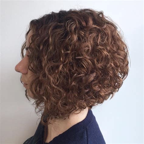 50 Curly Bob Hairstyles For Flattering Modern Looks Hair Adviser