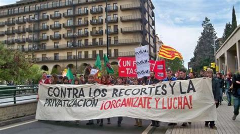 Los Estudiantes Salen A La Calle En Protesta De La Subida De Las Tasas