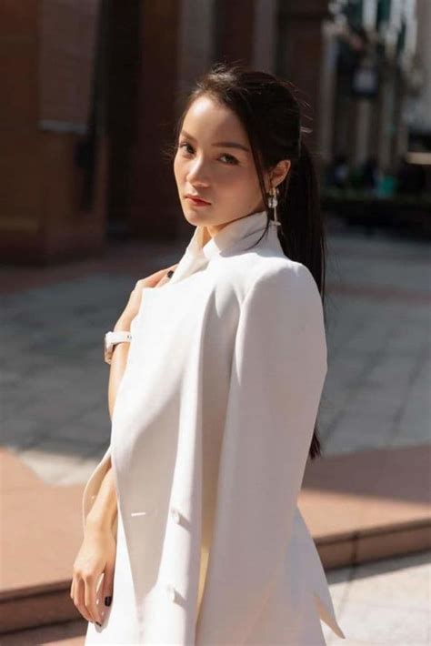 Cuộc sống hiện tại của hot girl siêu vòng một Thủy Top Làm CEO rời xa showbiz buông bỏ tất cả